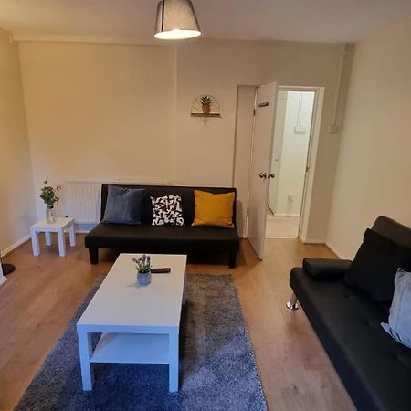 2 Bedroom Apartment In Kennington Londra Dış mekan fotoğraf