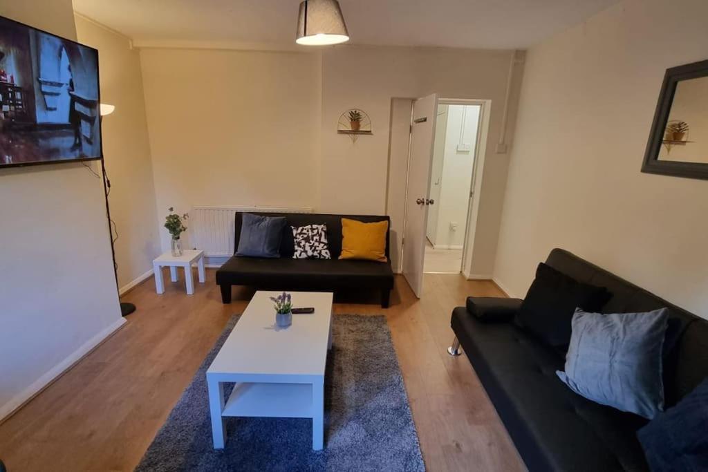 2 Bedroom Apartment In Kennington Londra Dış mekan fotoğraf