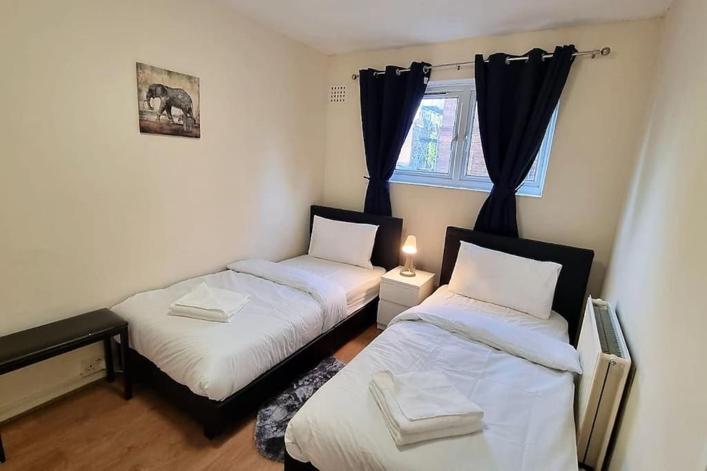 2 Bedroom Apartment In Kennington Londra Dış mekan fotoğraf